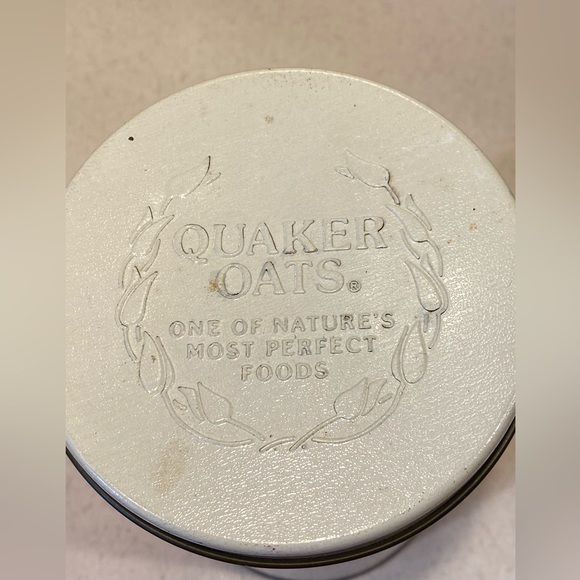 Vintage Saltine and Quaker Oats Canister Set - Picture 5 of 8